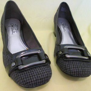 Life Stride Lynx Heeled Pumps